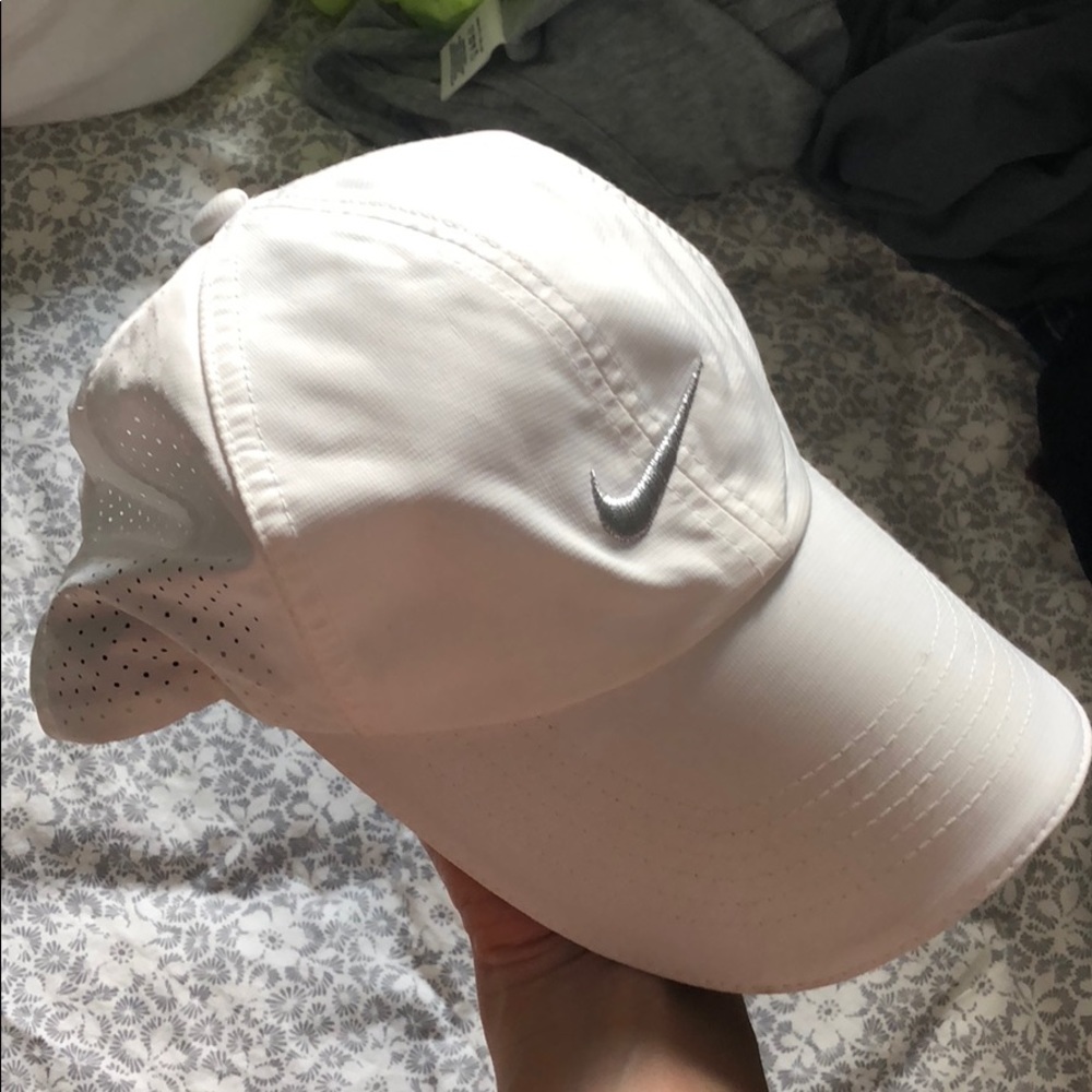 Nike golf hat